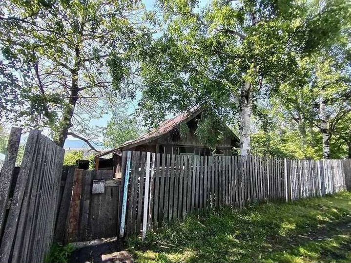 Дом 30 м² на участке 10 сот.