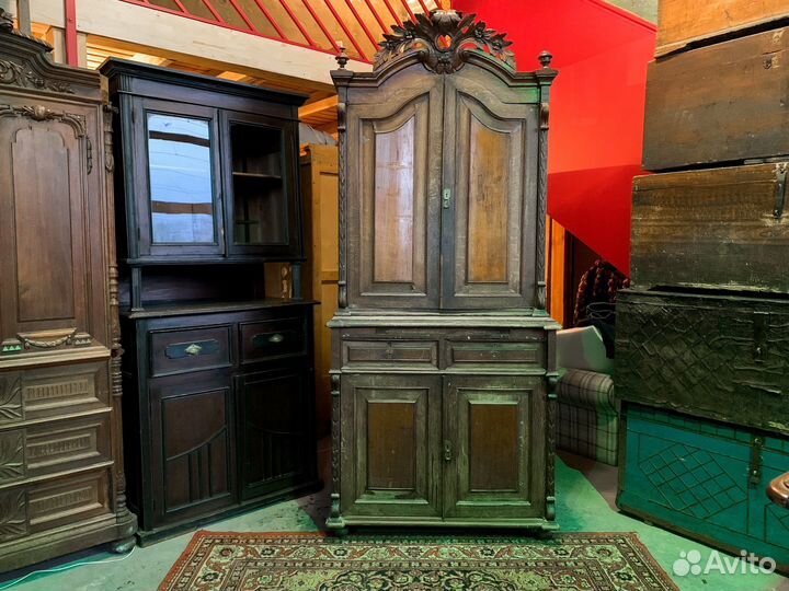 Шкаф бельевой старинный