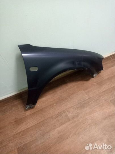 Крыло переднее правое Volkswagen Passat B5 седан