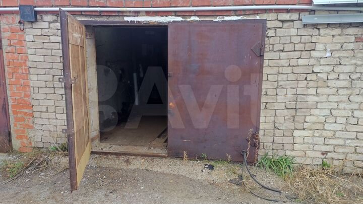 Гараж, > 30 м²