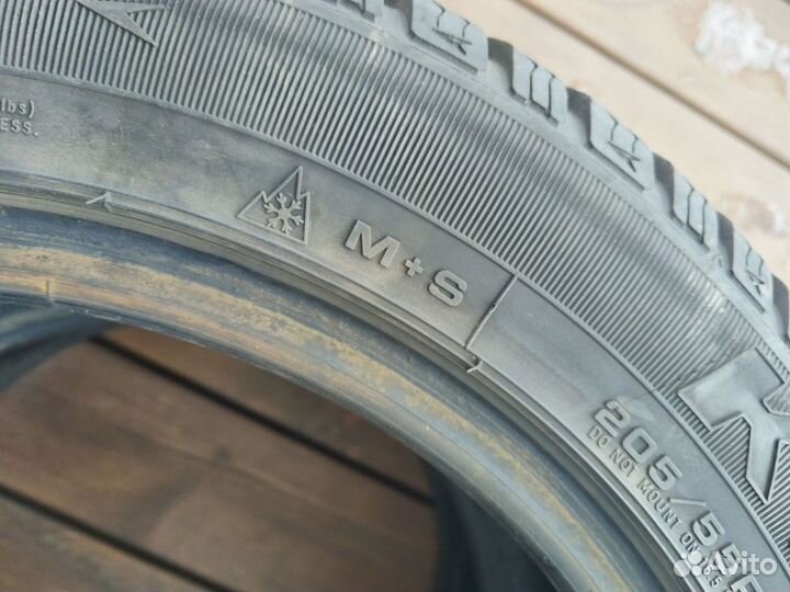 Dunlop Axiom Plus 205/55 R16