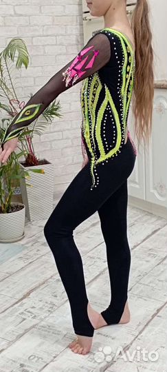 Костюм для художественной гимнастики размер 134