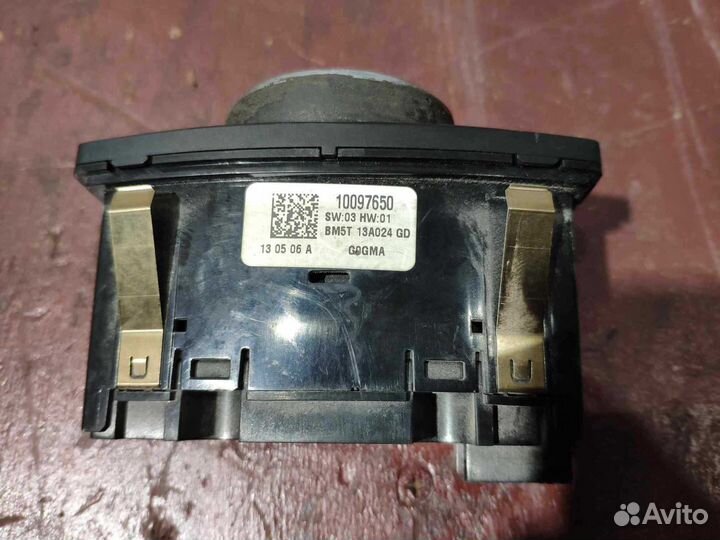 Блок управления светом Ford Focus 3