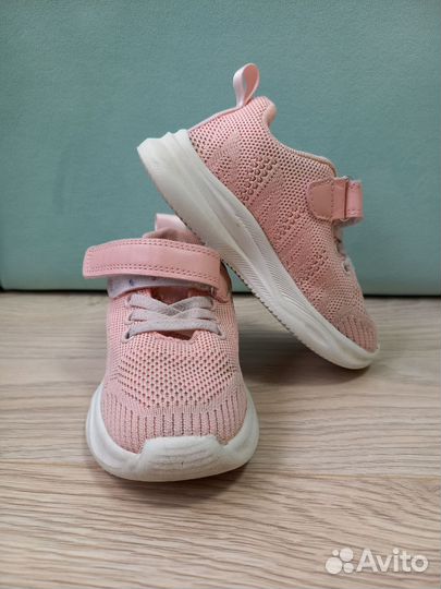 Кроссовки детские