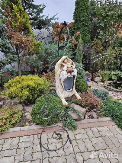 Кормушка для птиц уличная