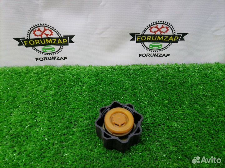 Крышка расширительного бачка Peugeot 308 2007-2015