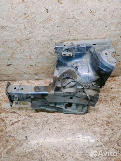 Лонжерон передний правый Kia Cerato