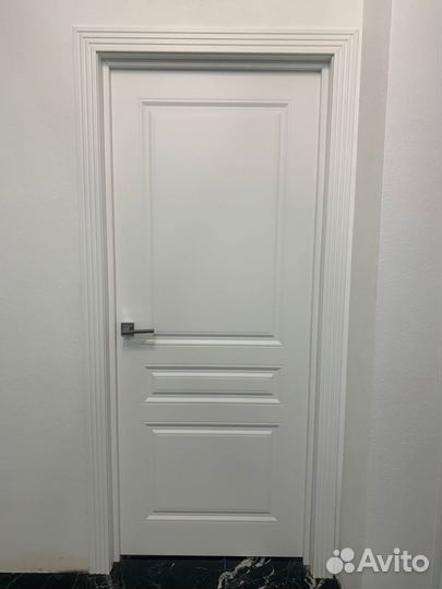 Двери межкомнатные с коробкой новые из массива