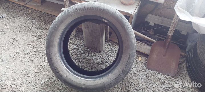 Continental ContiPremiumContact 5 215/55 R16 93V