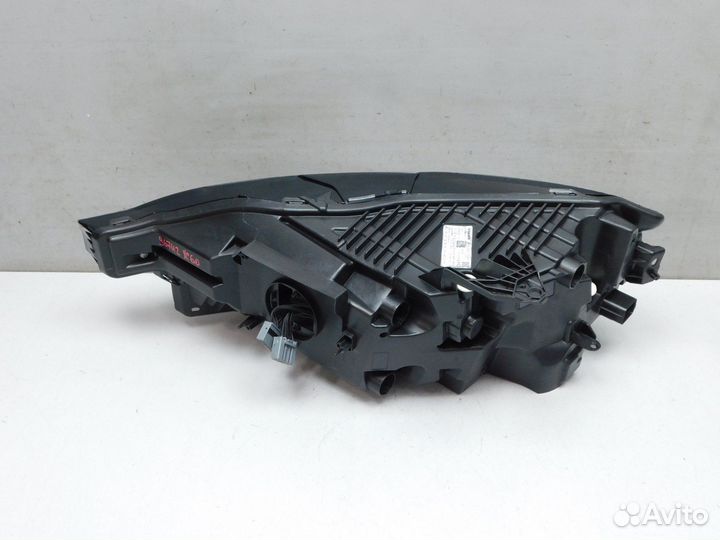 Фара правая Volvo XC60 (96742)