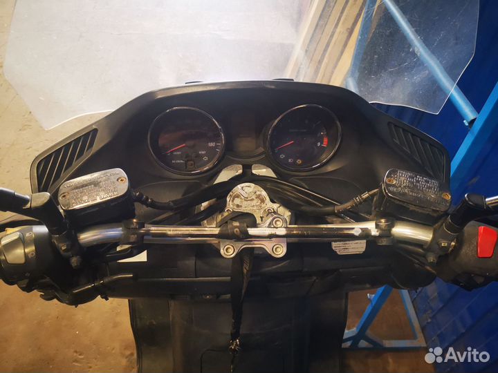 Yamaha majesty 400