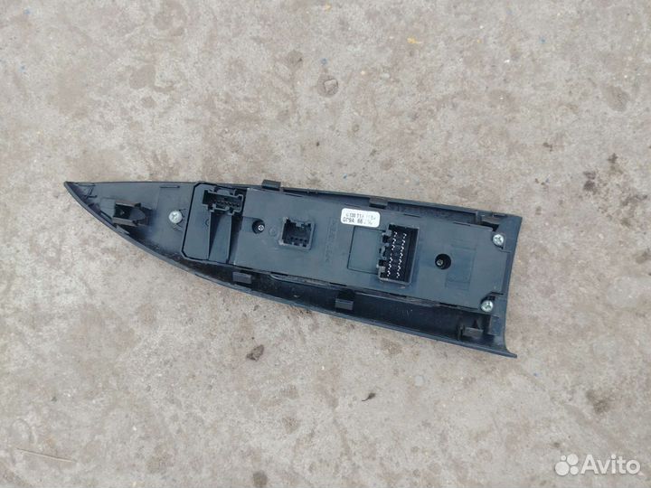 Блок управления стеклоподъемниками Mazda 6 GG