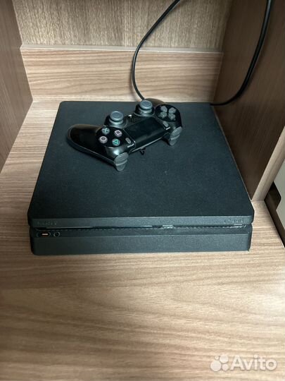 Sony PS4 slim
