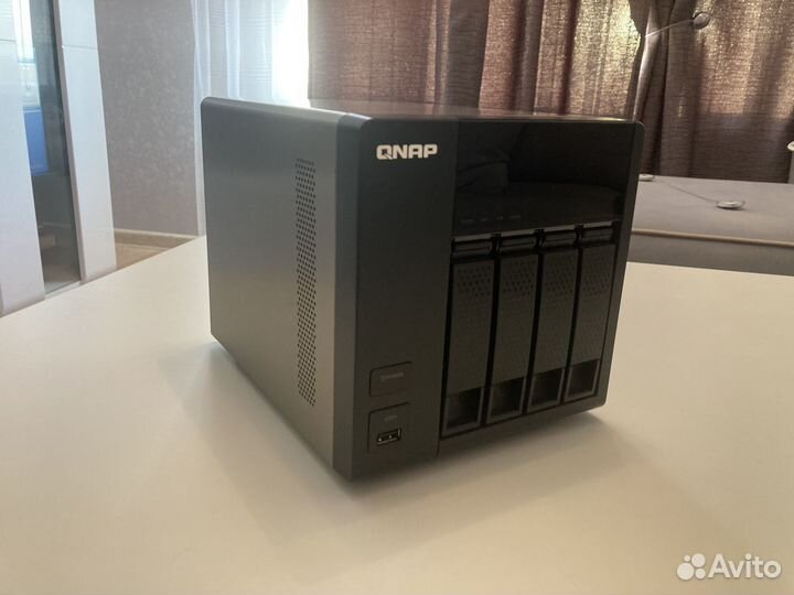 Qnap TS-412 Сетевое хранилище NAS