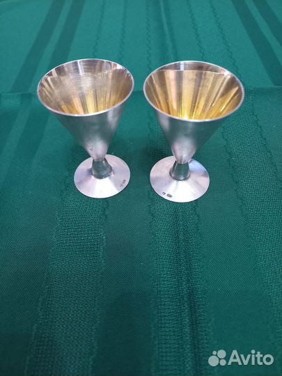Продаю серебряные рюмки 916 пробы
