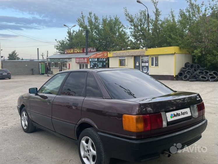 Автомобили Audi 80 в Уральске