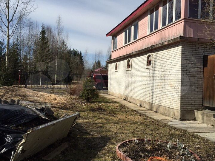 Дача 180 м² на участке 8,5 сот.