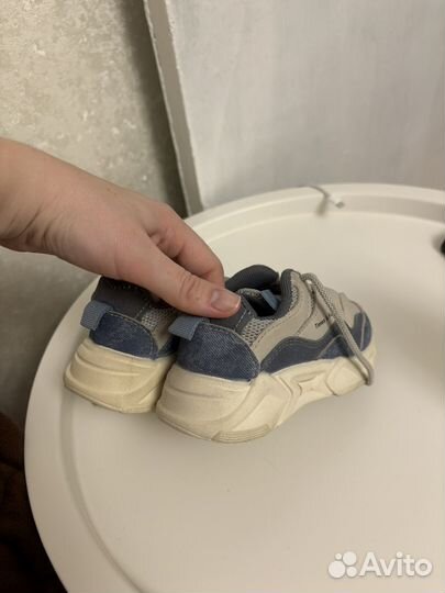 Кроссовки детские