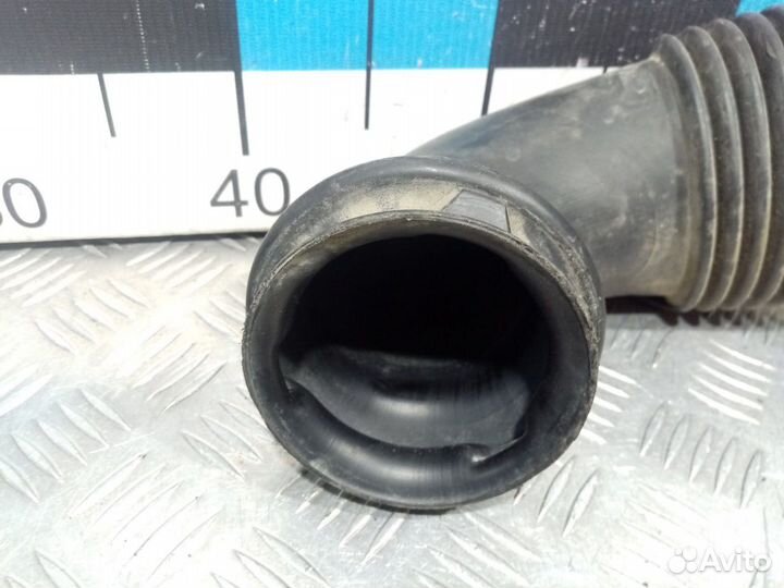 Б/У Патрубок воздушного фильтра#001