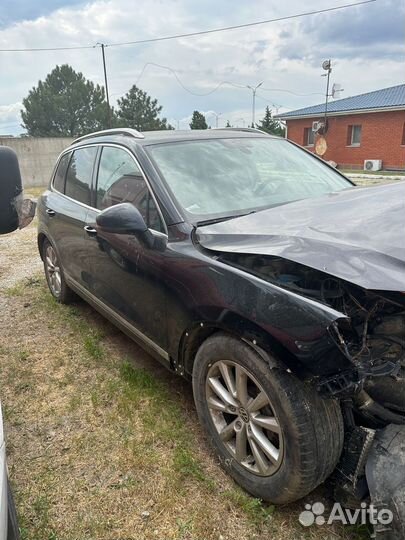 Volkswagen Touareg 3.0 AT, 2012, битый, 150 000 км