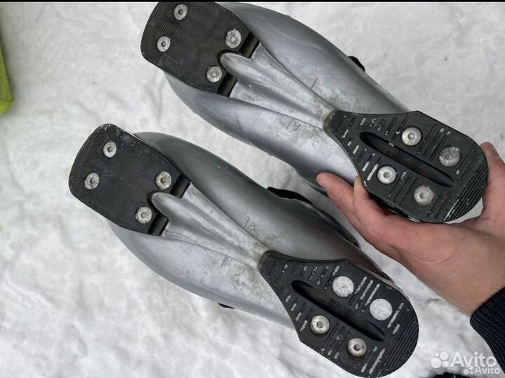 Горнолыжные ботинки atomic 26,5