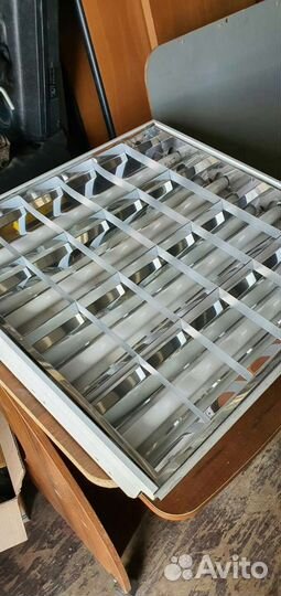 Светильник потолочный с лампами