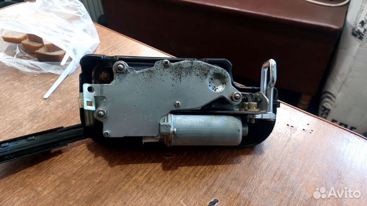 Моторчик стеклоочистителя задний. Honda CR-V1. RD1