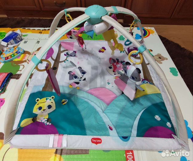 Развивающий коврик tiny love принцесса