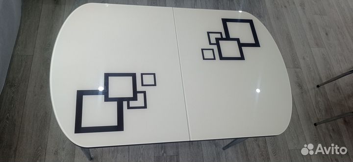 Кухонный стол стеклянный раскладной