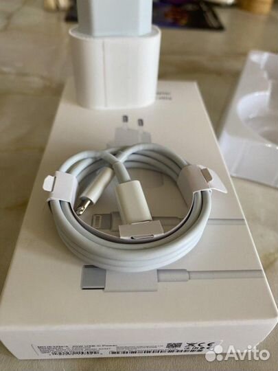 Зарядка айфон адаптер 20w + кабель lightnining
