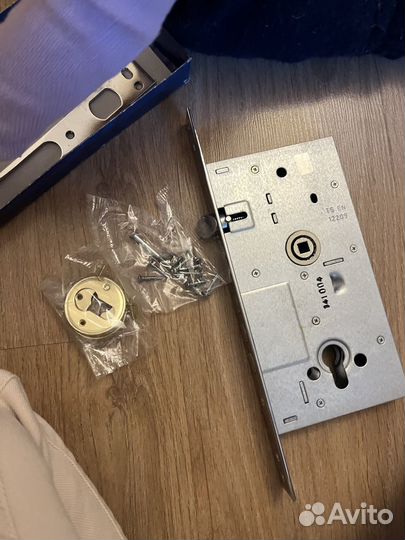 Замок врезной без личинки