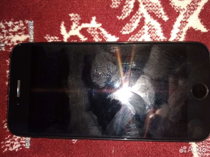 Телефон iPhone 7