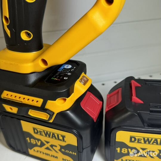 Грузовой гайковерт аккумуляторный Dewalt