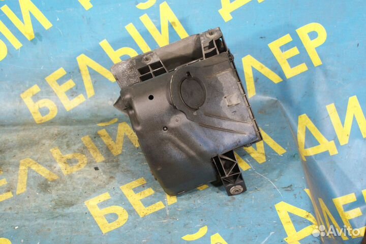 Корпус воздушного фильтра Volkswagen passat b5