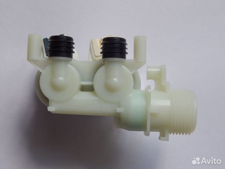 Клапан(кэн) для ст.машин Indesit,Ariston C00110333
