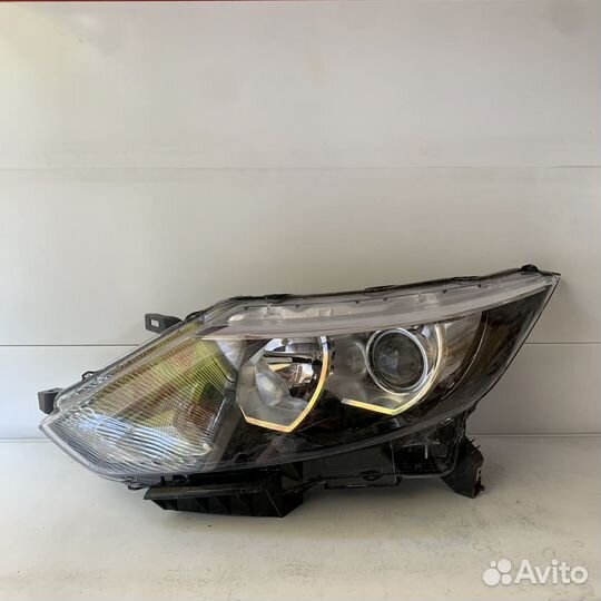 Фара левая Nissan Qashqai j11