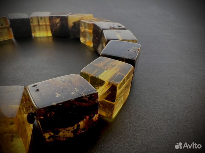 Мужской браслет из натурального янтаря 21 см