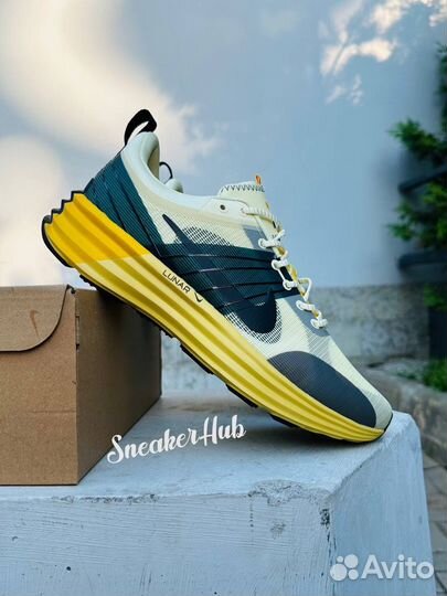 Nike lunar roam