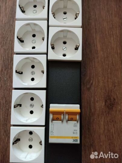 Блок розеток в стойку 19 д