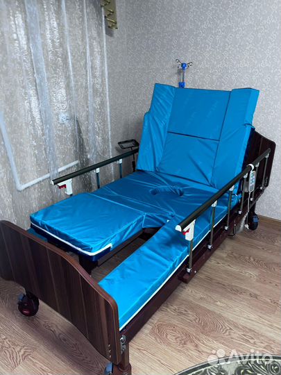 Медицинская кровать для лежачих больных