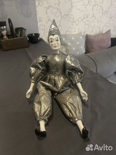 Клоун фарфоровый