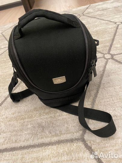 Компактный фотоаппарат canon eos 1000D