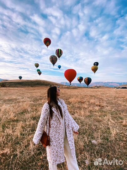 Леопардовое белое пальто