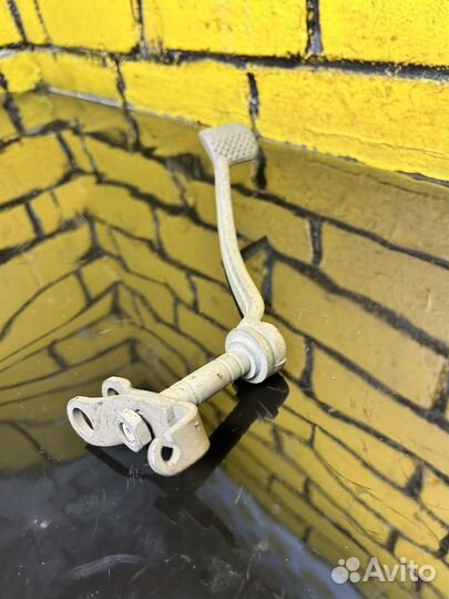 Педаль тормоза М72