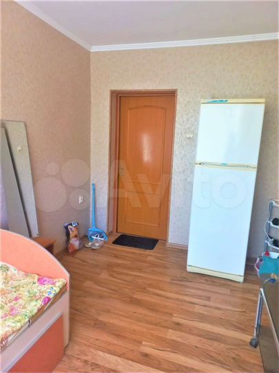 Комната 14 м² в 5-к., 2/2 эт.