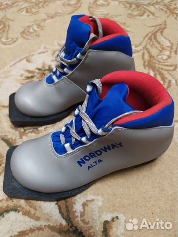 Лыжные ботинки детские