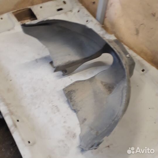 Защита крыла задняя левая Ауди А4Б5