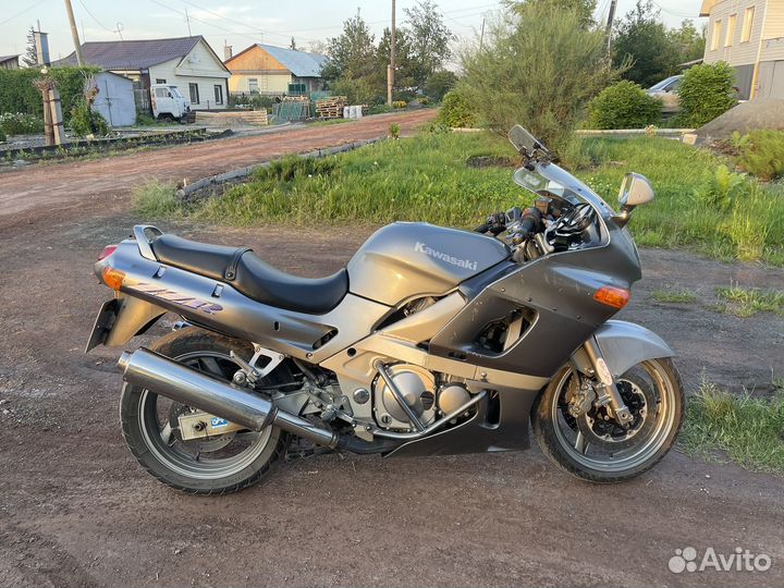 Kawasaki zzr400-2