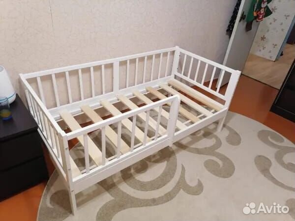 Кроватка Лисенок детская с бортиком берёза