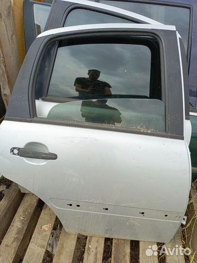 Задняя правая дверь Citroen c-3 2005г